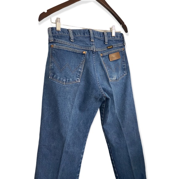 Vintage Wrangler Medium Wash High Rise Jeans - Picture 8 of 14